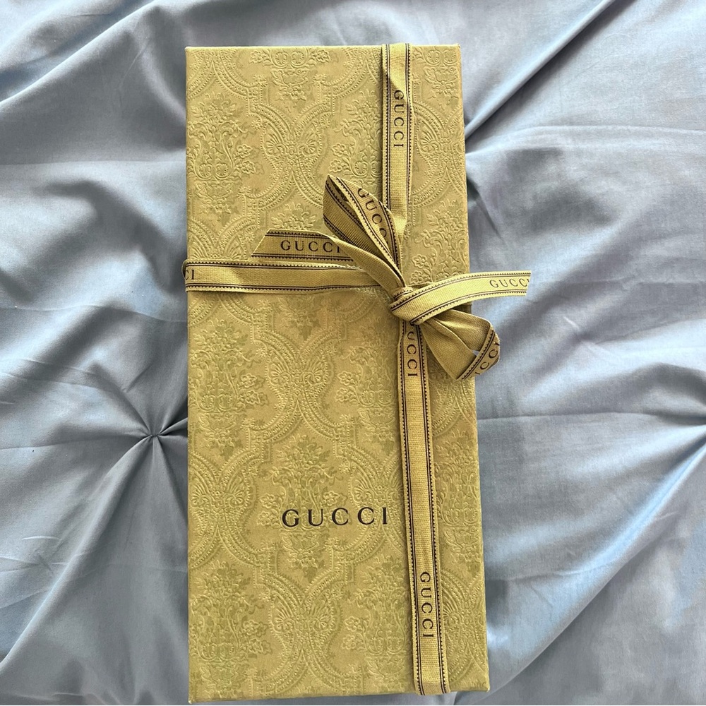 Gucci GG Black Chevron Flip Flops size 39 - Picture 9 of 9